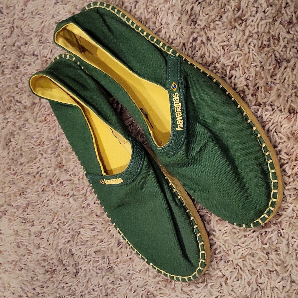 HAVAIANAS AVAILABLE ONLY IN GREEN!!